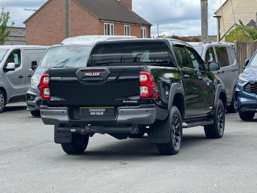 Toyota HILUX 2.8 D-4d Invincible X 4Wd Euro 6 Ss Black #6
