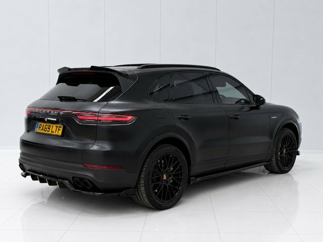 Porsche Cayenne 2019 3.0 V6 E-hybrid 14.1Kwh Suv Plug-i UP14NDA Black #4