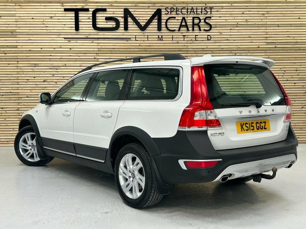 Volvo XC70 2.4L Se Nav White #4