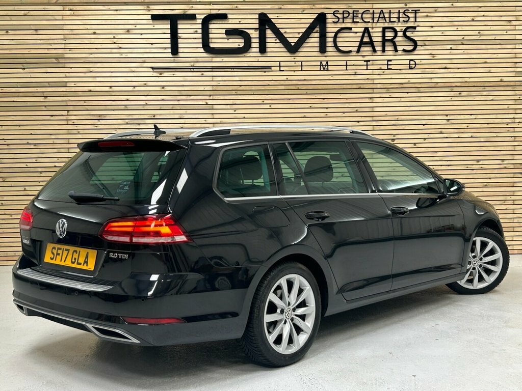 Volkswagen Golf 2L Gt Black #4