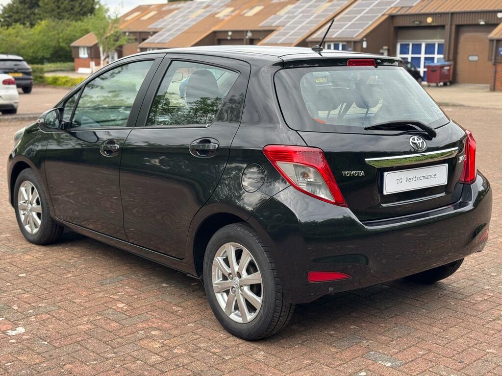 Toyota Yaris 1.33 Dual Vvt-i Tr Euro 5 Black #2