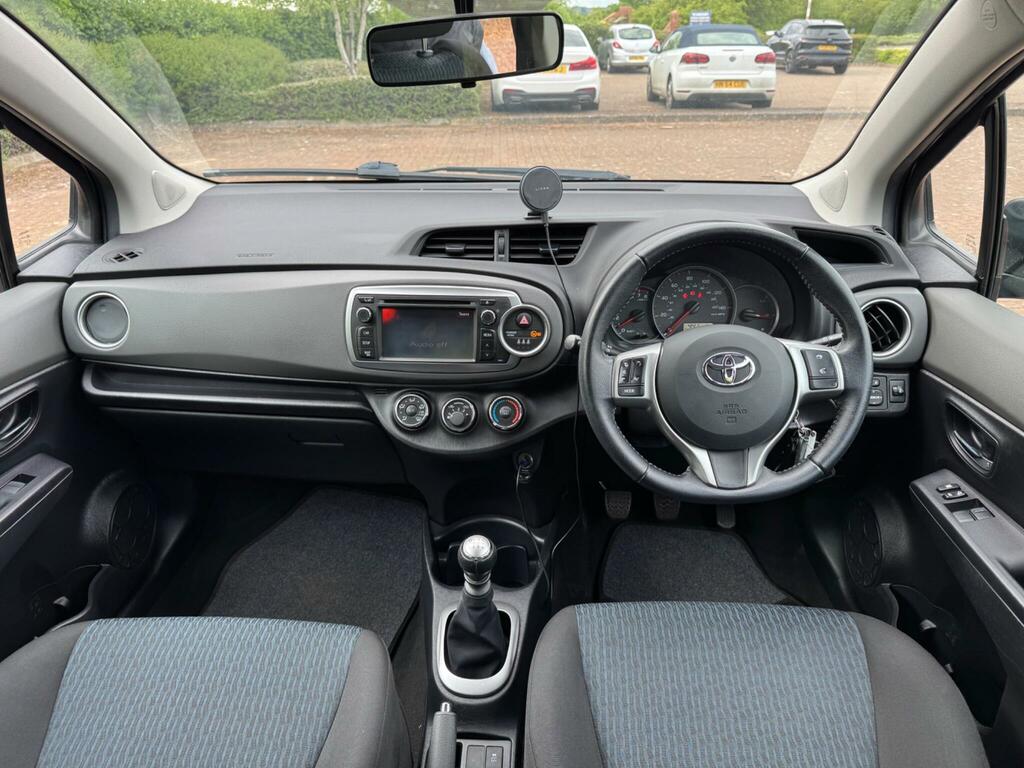 Toyota Yaris 1.33 Dual Vvt-i Tr Euro 5 Black #5