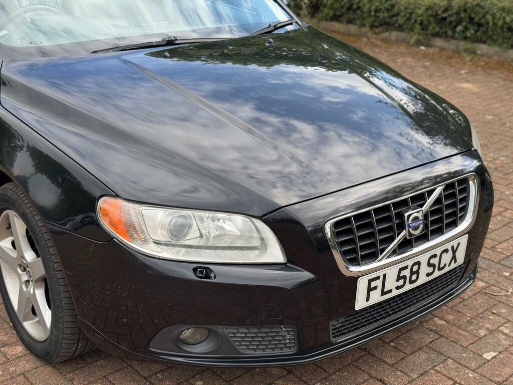 Volvo V70 D5 Se Lux Red #55
