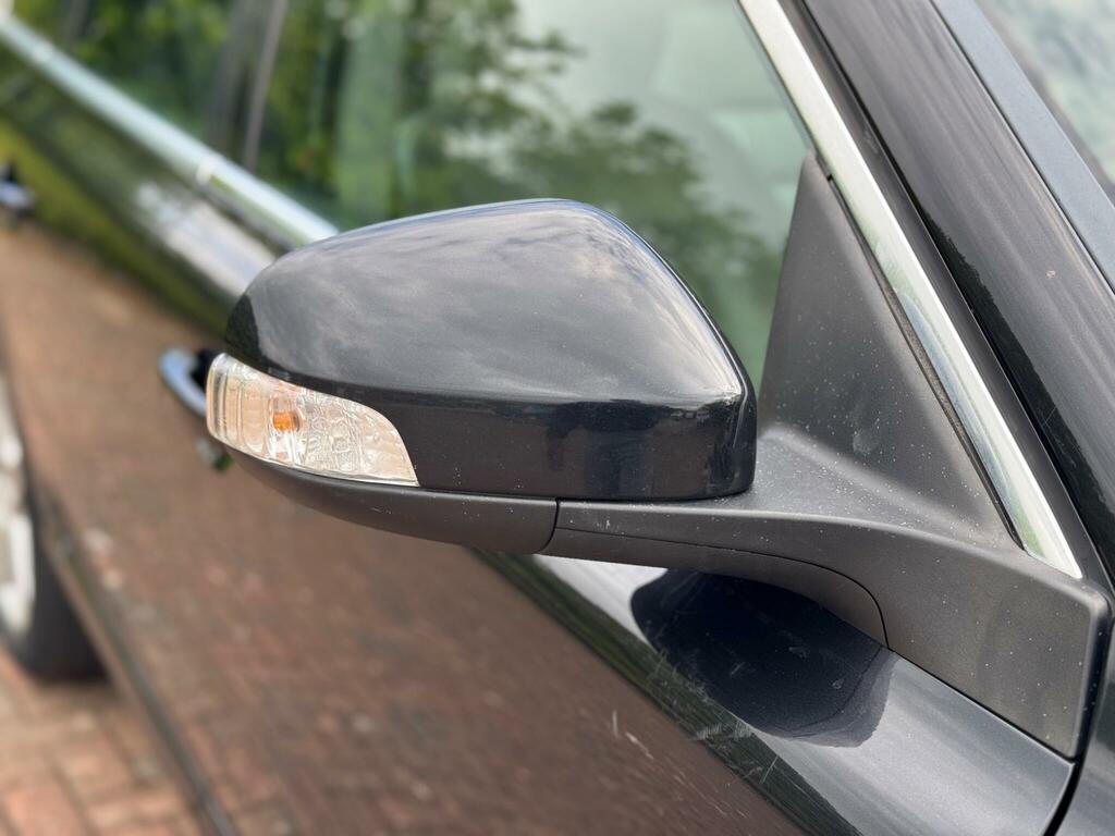 Volvo V70 D5 Se Lux Red #60