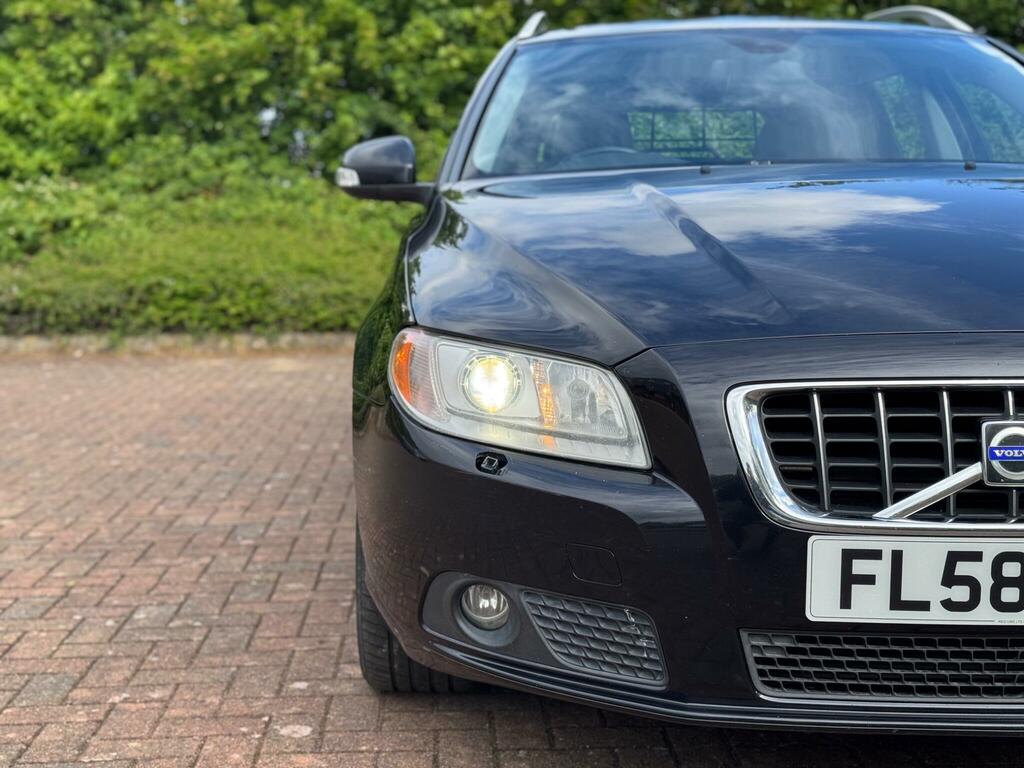 Volvo V70 D5 Se Lux Red #14