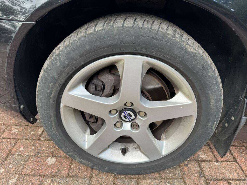 Volvo V70 D5 Se Lux Red #66