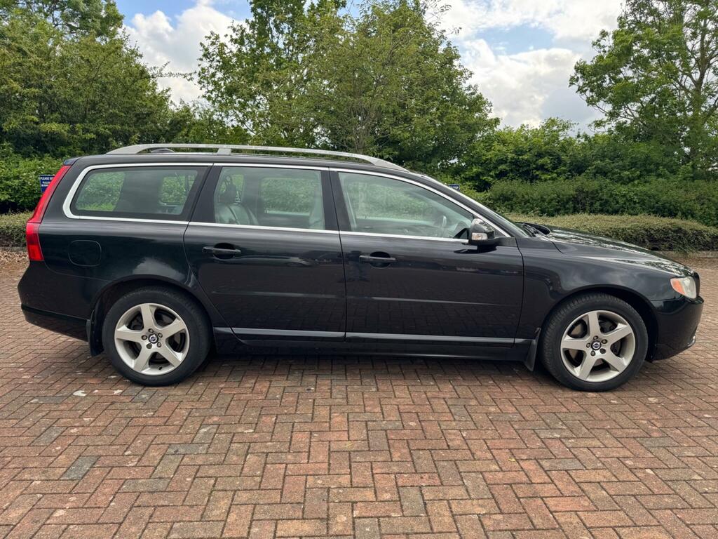 Volvo V70 D5 Se Lux Red #12