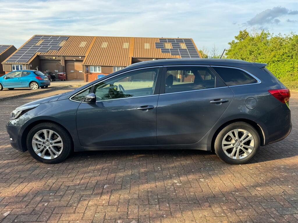 Kia Ceed 1.6 Crdi 3 Sportswagon Euro 5 Blue #4