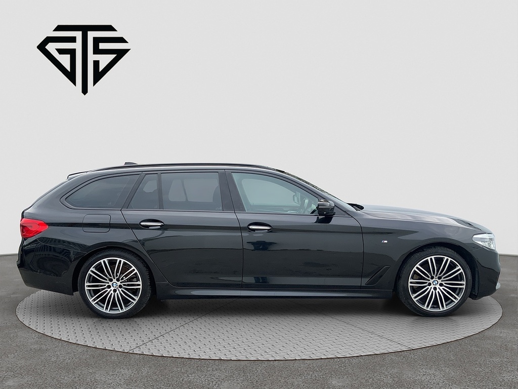 BMW 5 Series Touring M-sports DX18FAJ Black #2