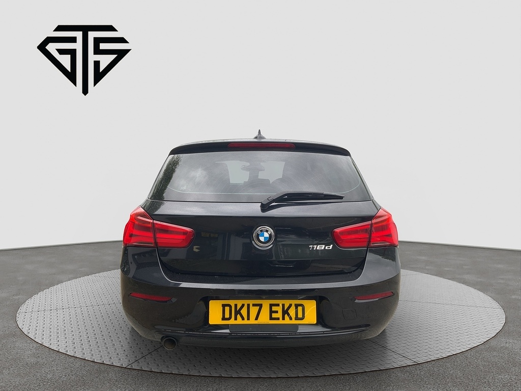 BMW 1 Series 118D Sports Black #4