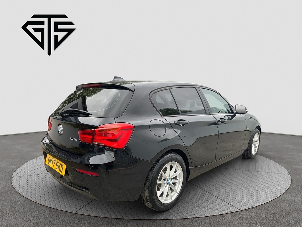 BMW 1 Series 118D Sports Black #3