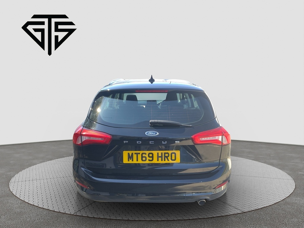 Ford Focus Zetec Black #4