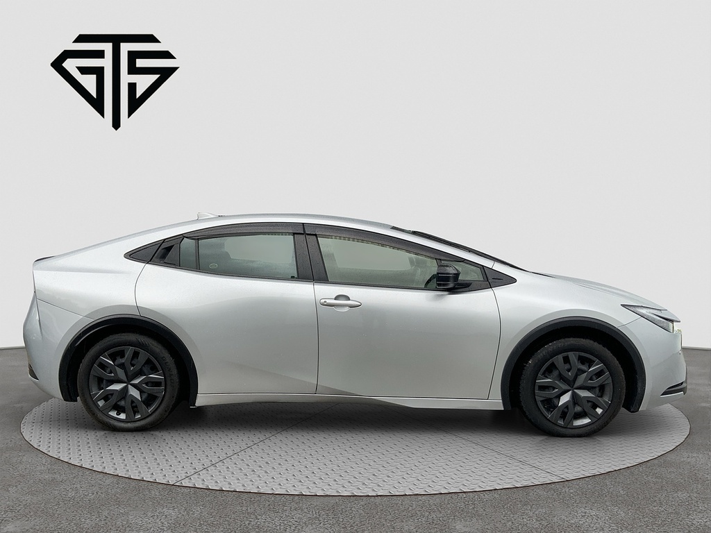 Toyota Prius X Silver #2