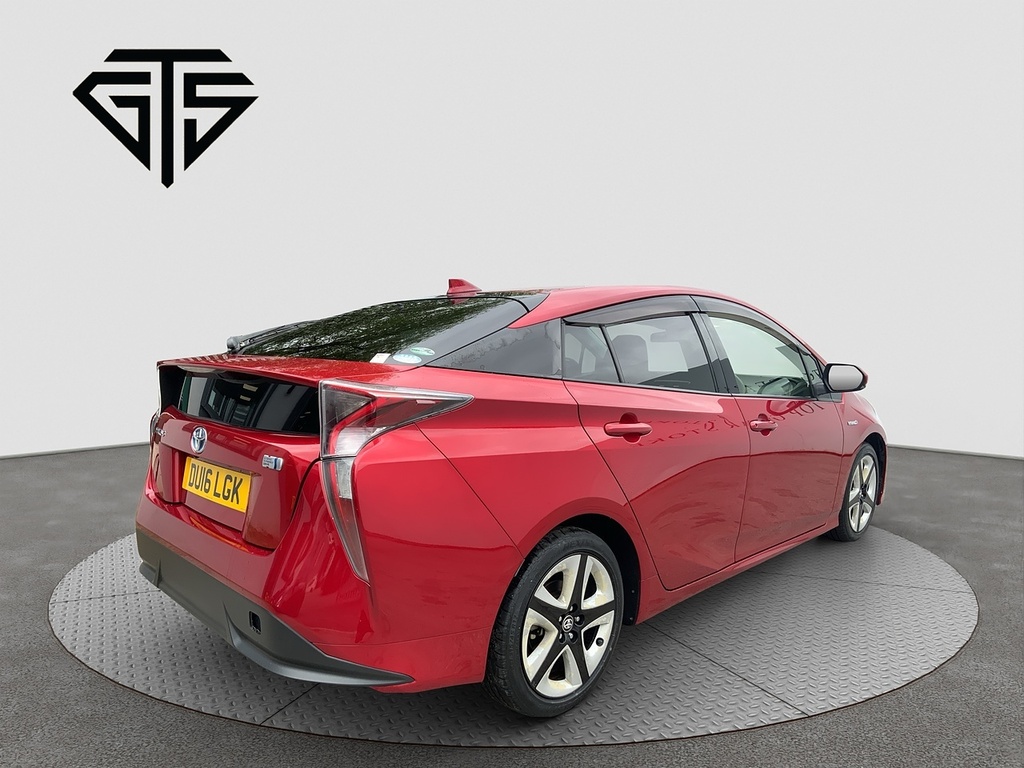 Toyota Prius S Touring-selection Red #3