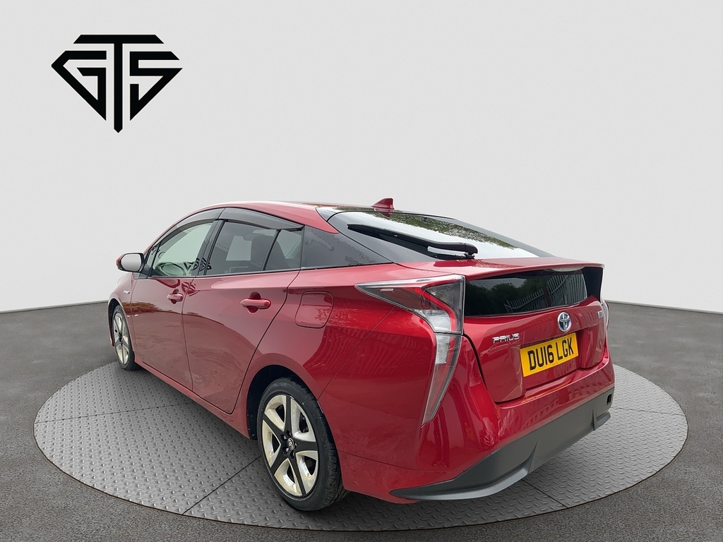 Toyota Prius S Touring-selection Red #5
