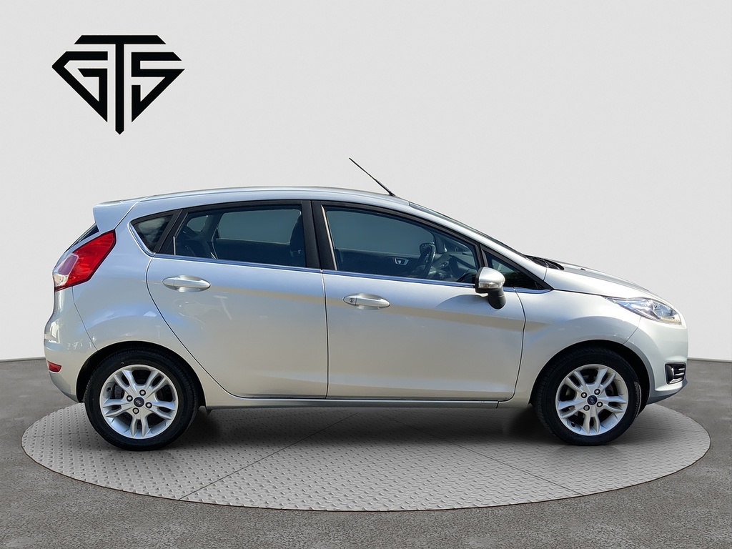 Ford Fiesta Zetec Silver #2