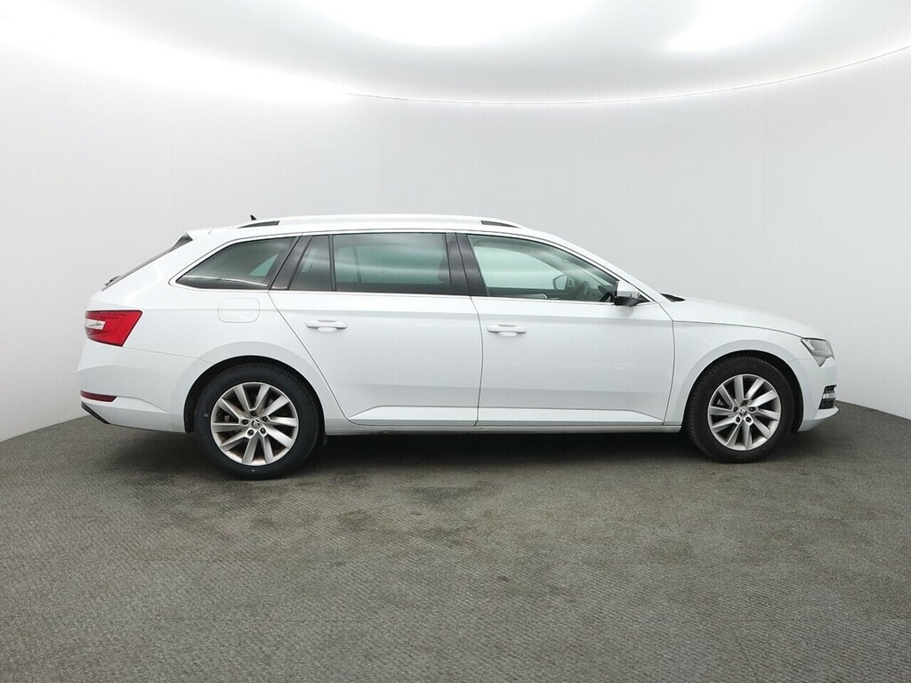 Skoda Superb Tdi Se Technology WJ70FYC White #3