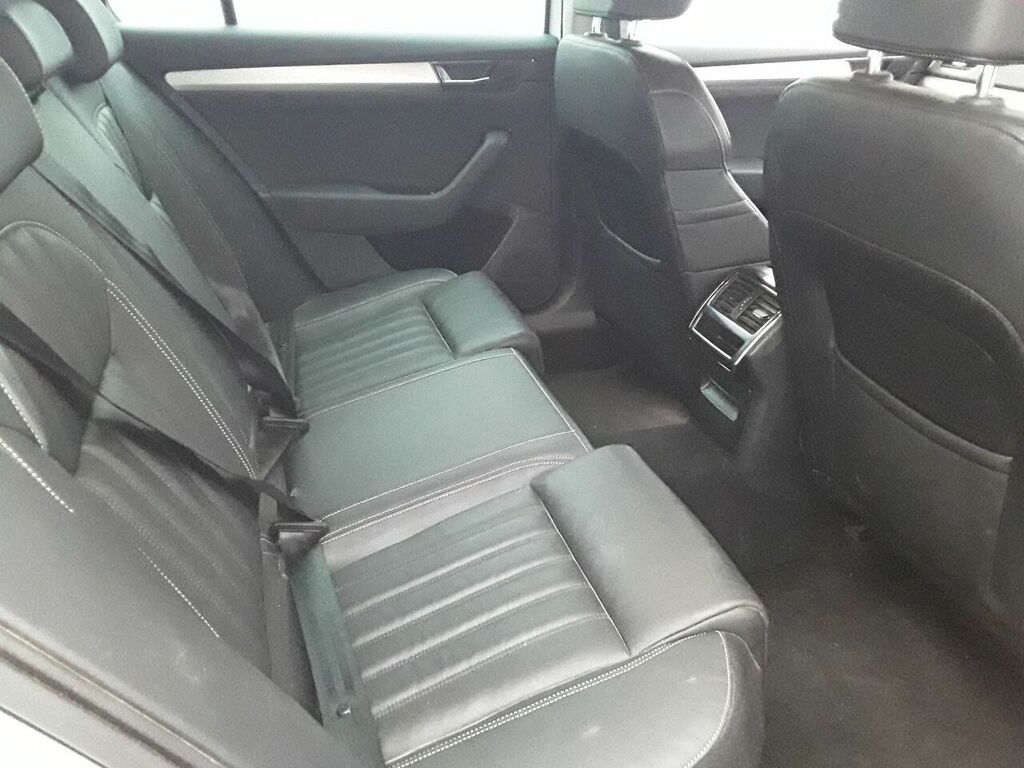 Skoda Superb Tdi Se Technology WJ70FYC White #6