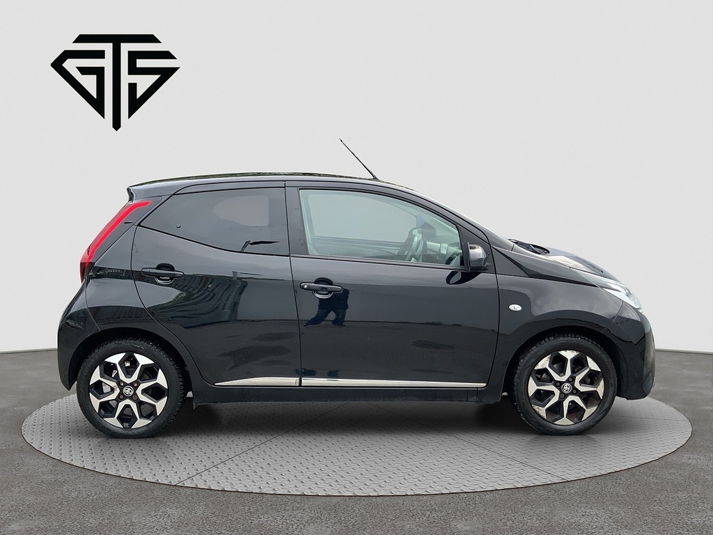 Toyota Aygo Vvt-i X-plore MW68LXB Black #2