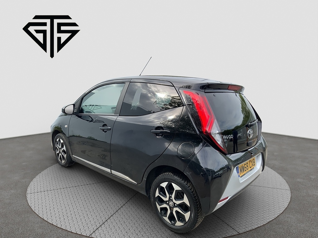 Toyota Aygo Vvt-i X-plore MW68LXB Black #5