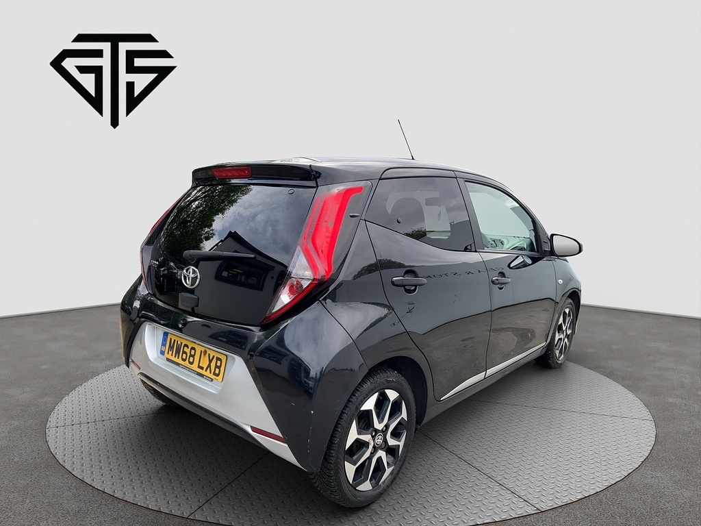Toyota Aygo Vvt-i X-plore MW68LXB Black #3