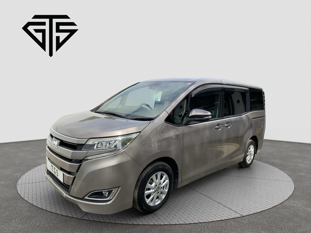 Toyota Noah Voxy Hybrid Zwr80 Silver #7