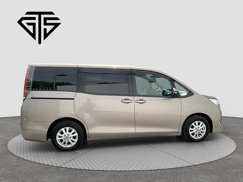 Toyota Noah Hybrid G Brown #2