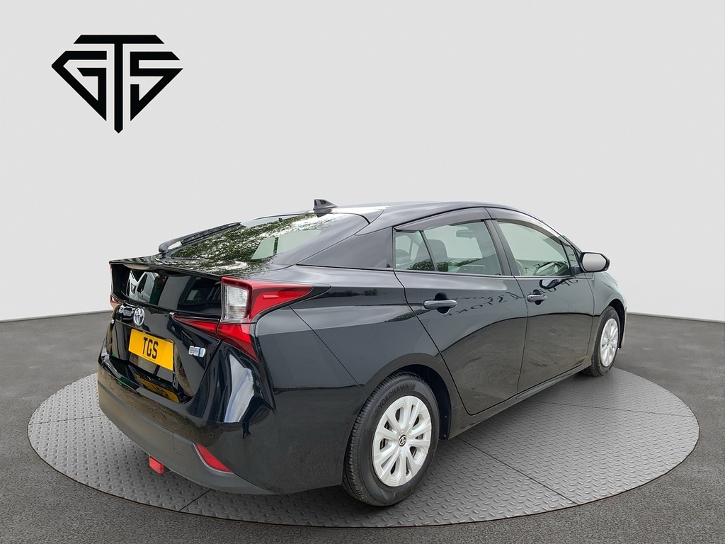 Toyota Prius S Black #3