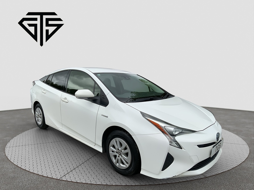 Toyota Prius S White