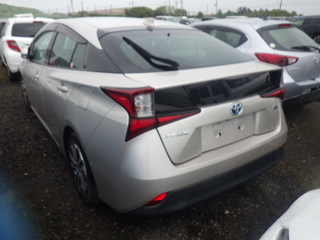 Toyota Prius A Beige #4