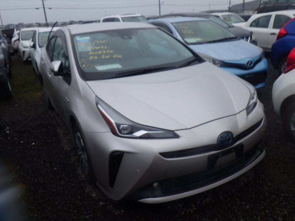 Toyota Prius A Beige