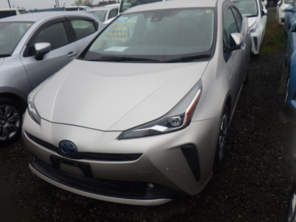 Toyota Prius A Beige #2