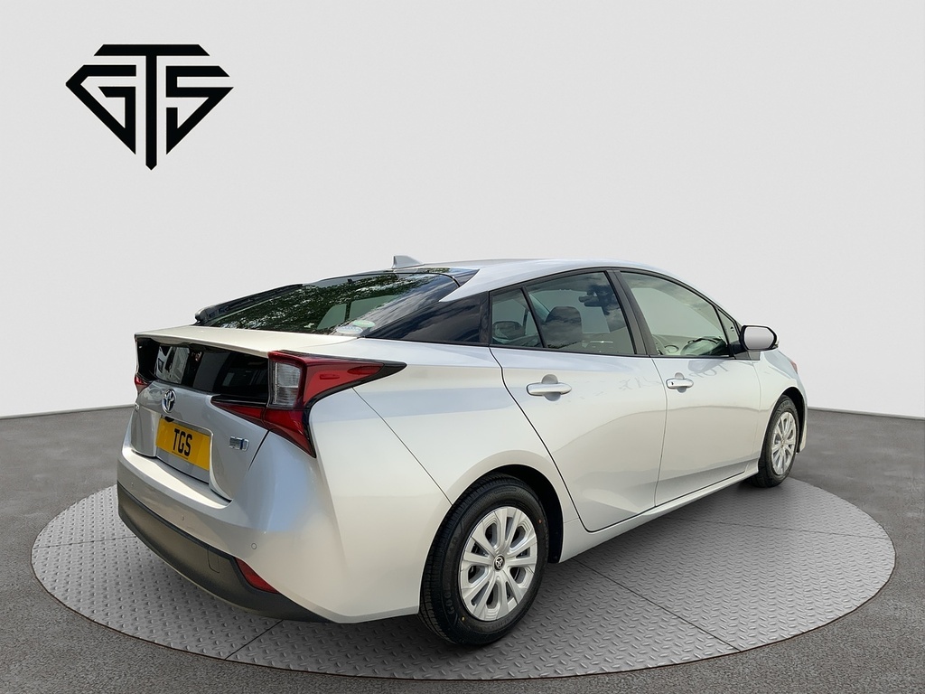 Toyota Prius S Silver #3