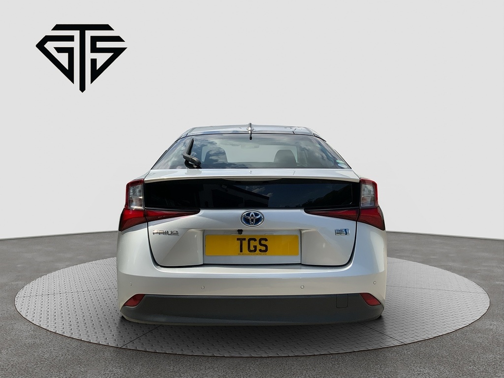 Toyota Prius S Silver #4