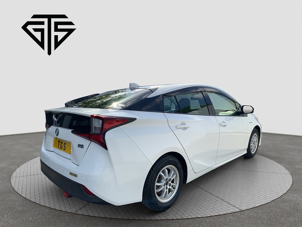 Toyota Prius S White #3