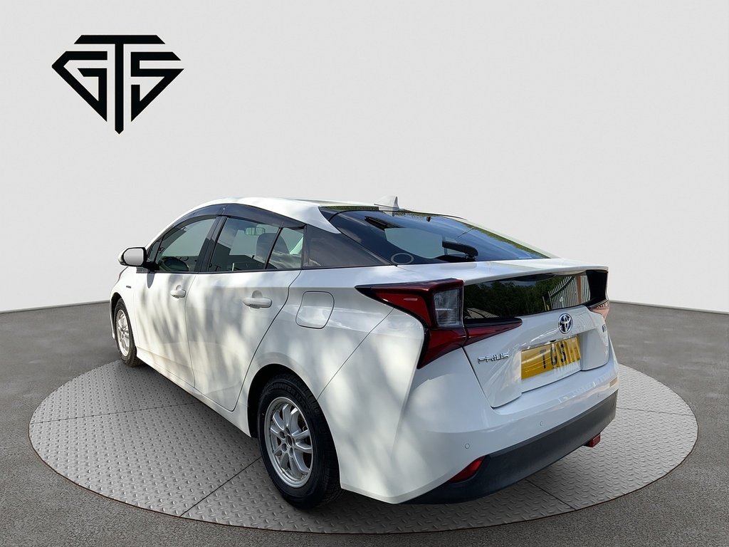 Toyota Prius S White #5