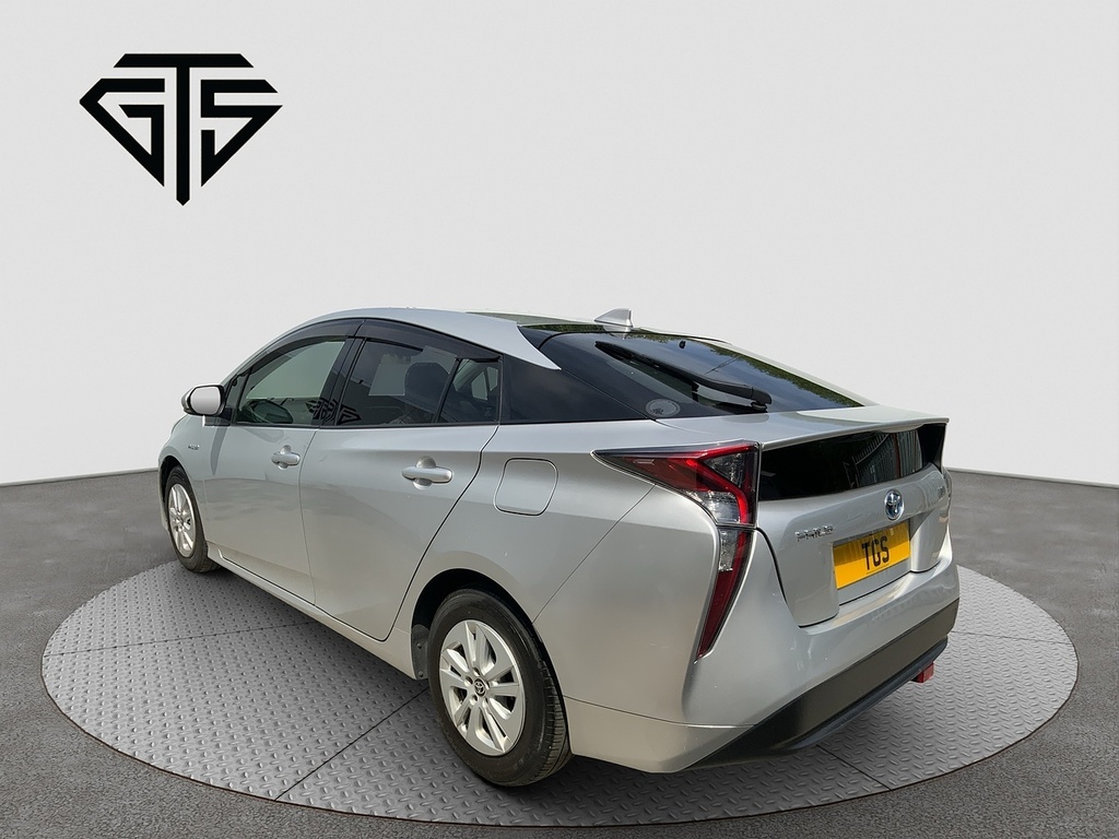 Toyota Prius S Silver #5