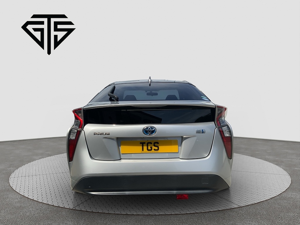 Toyota Prius S Silver #4