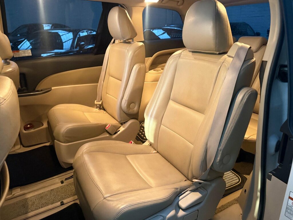 Toyota Estima Mpv Black #13