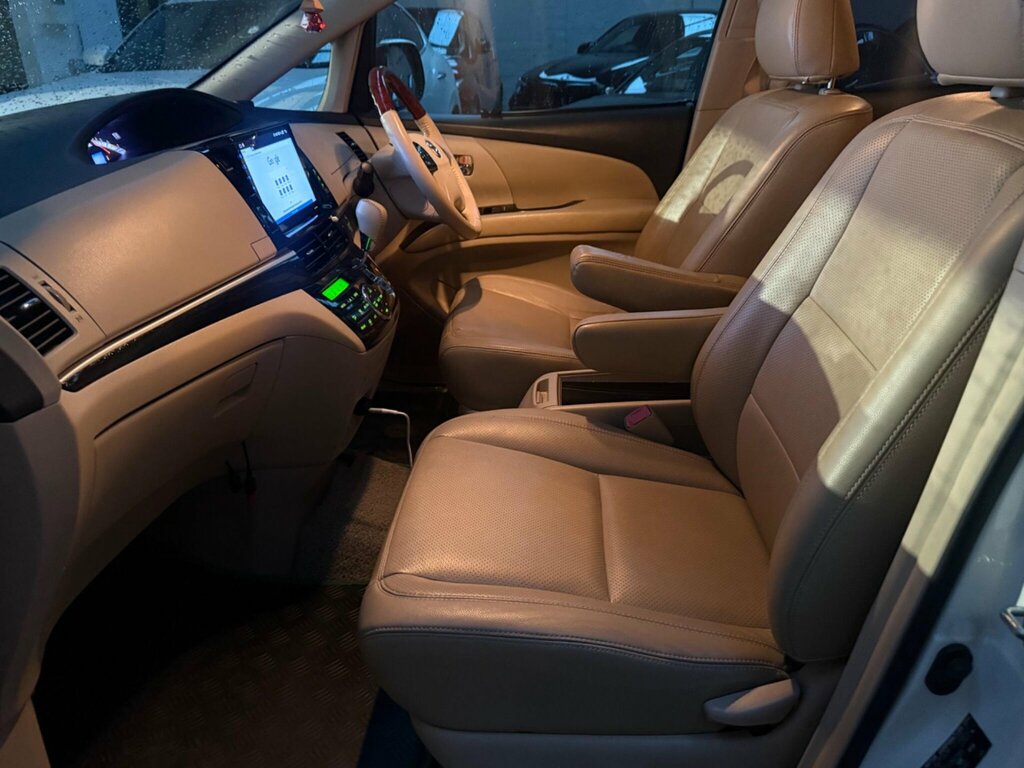 Toyota Estima Mpv Black #8