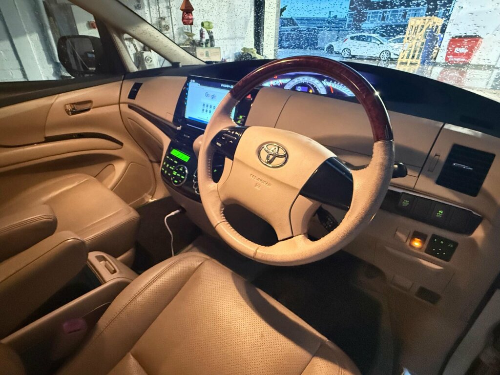 Toyota Estima Mpv Black #16