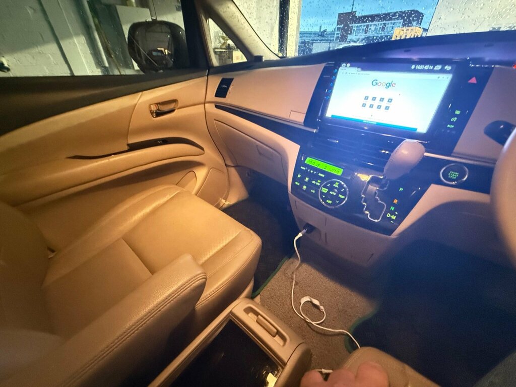 Toyota Estima Mpv Black #20