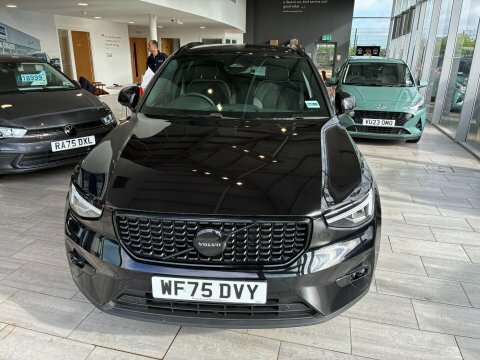Volvo XC40 2.0 B4 Mhev WF75DVY  #2