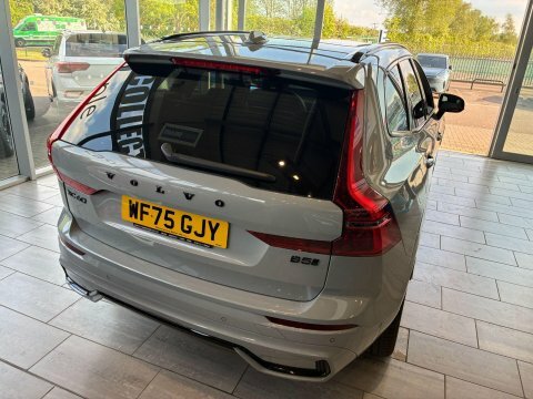 Volvo XC60 2.0 B5 Mhev WF75GJY #6