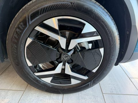 Peugeot 2008 1.2 Puretech Gt FE25GJU  #4