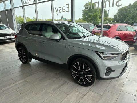 Volvo XC40 2.0 B3 Mhev WD75DLV #4