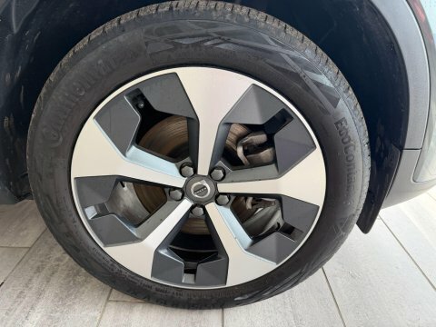 Volvo XC40 2.0 B4 Mhev DU75ZWX #4