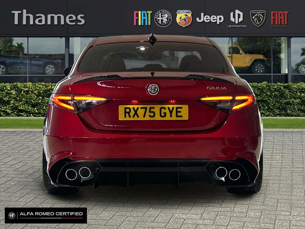 Alfa Romeo Giulia 2.9 2.9 V6 Bi-turbo Quadrifoglio Saloon RE26MWO Red #4