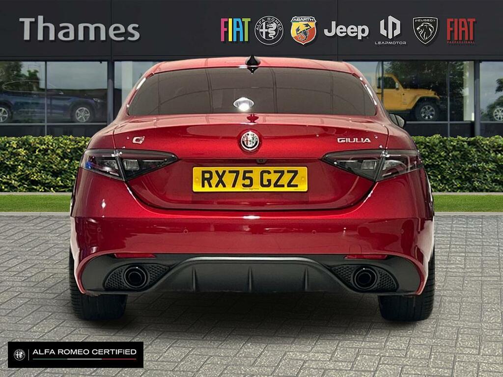 Alfa Romeo Giulia 2 2.0T Intensa Saloon Euro 6 Ss RX26GHD Red #4