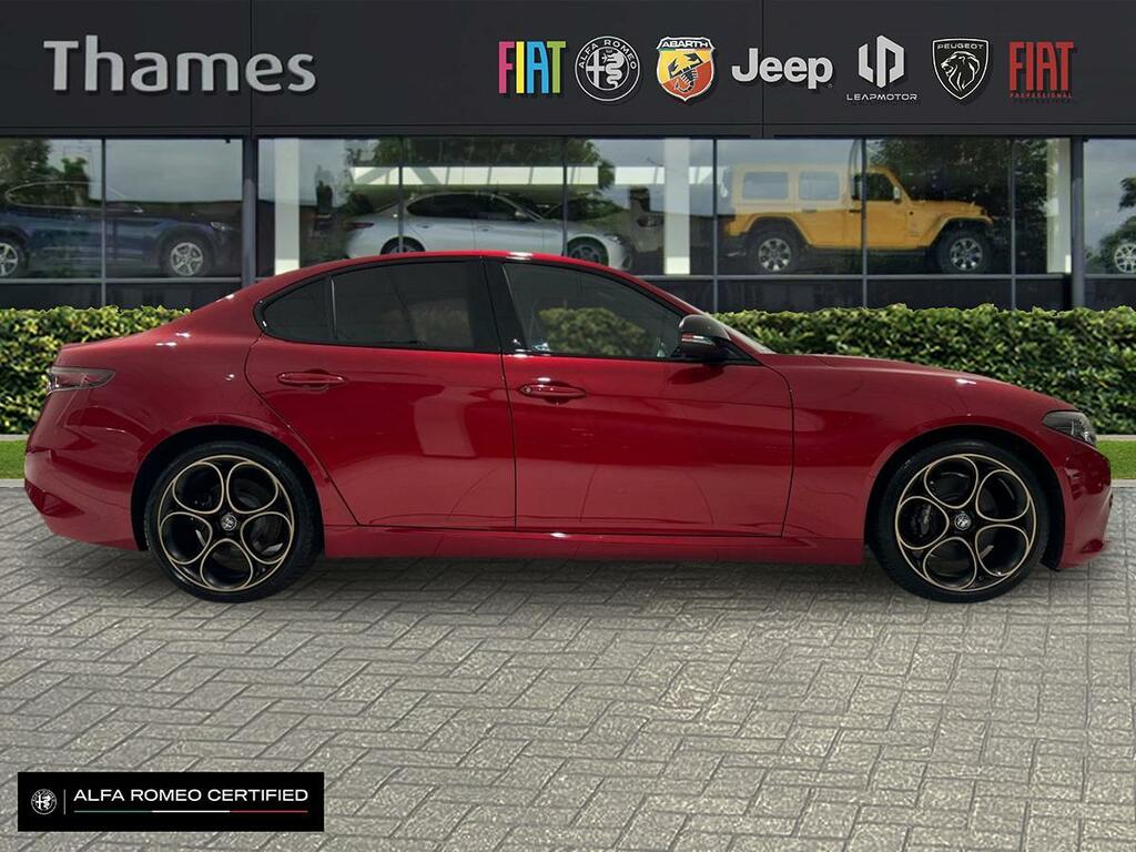 Alfa Romeo Giulia 2 2.0T Intensa Saloon Euro 6 Ss RX26GHD Red #2